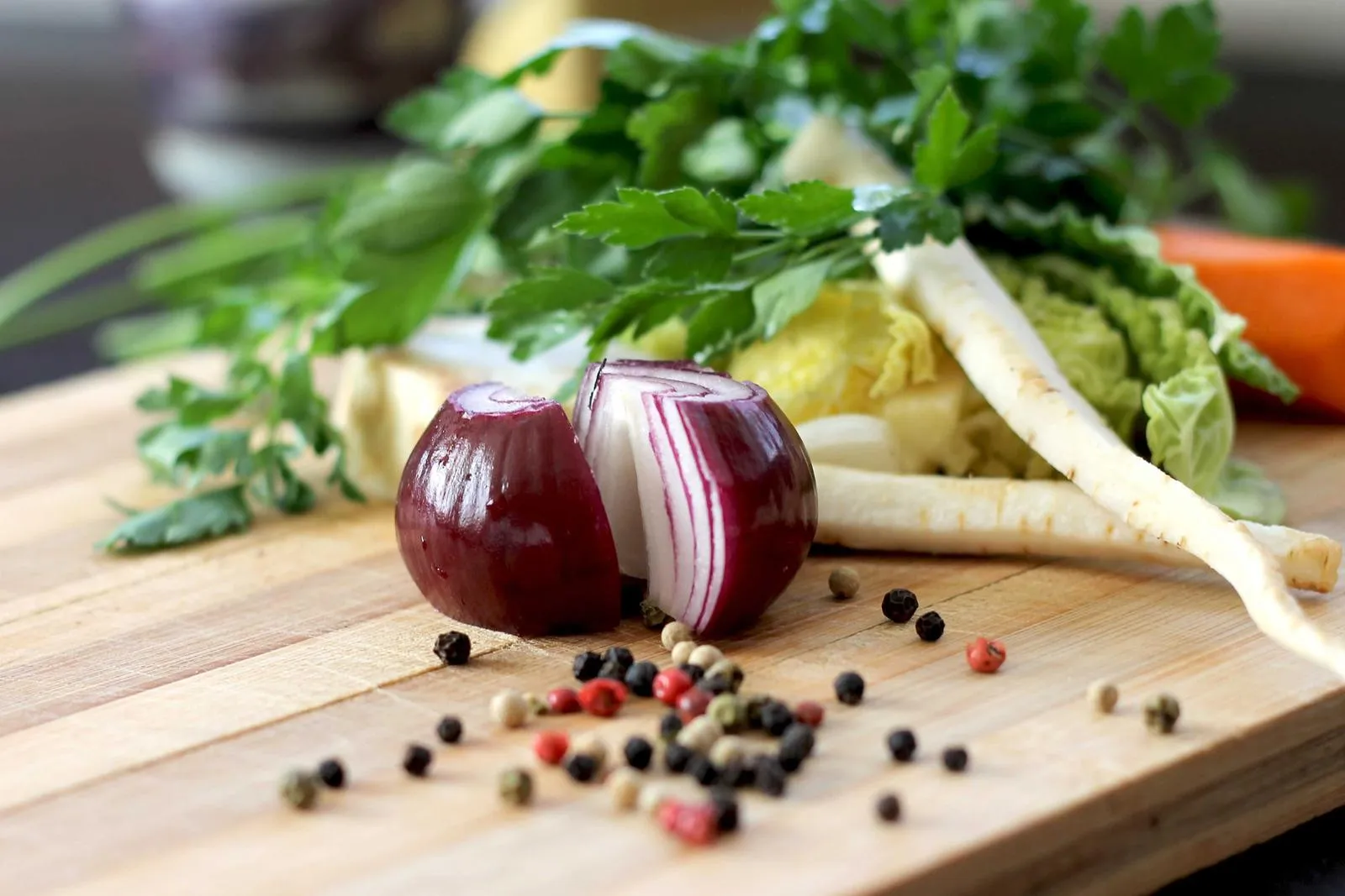 Légumes en cours de découpe